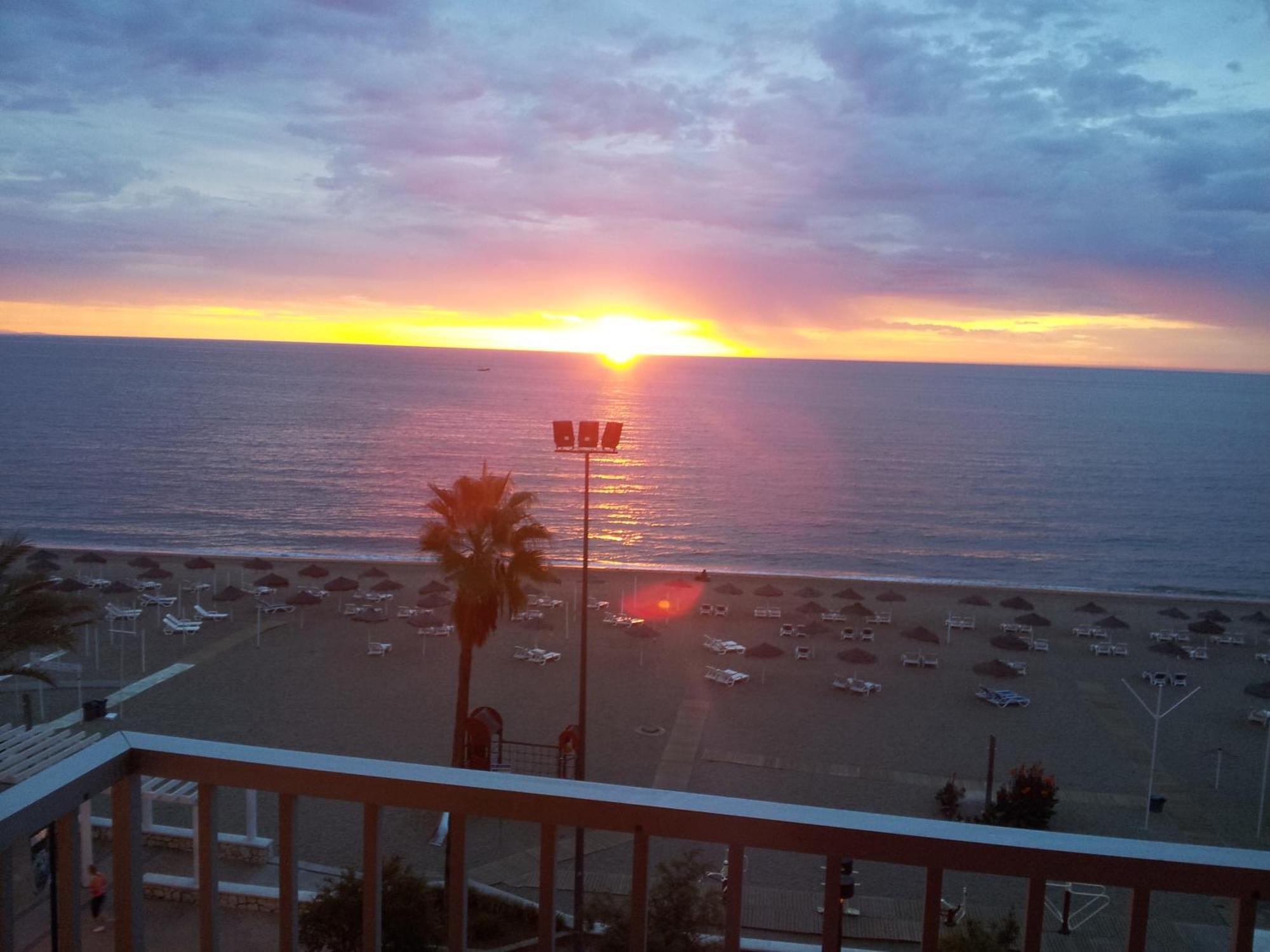 Fuengirola Playa Carina公寓 外观 照片